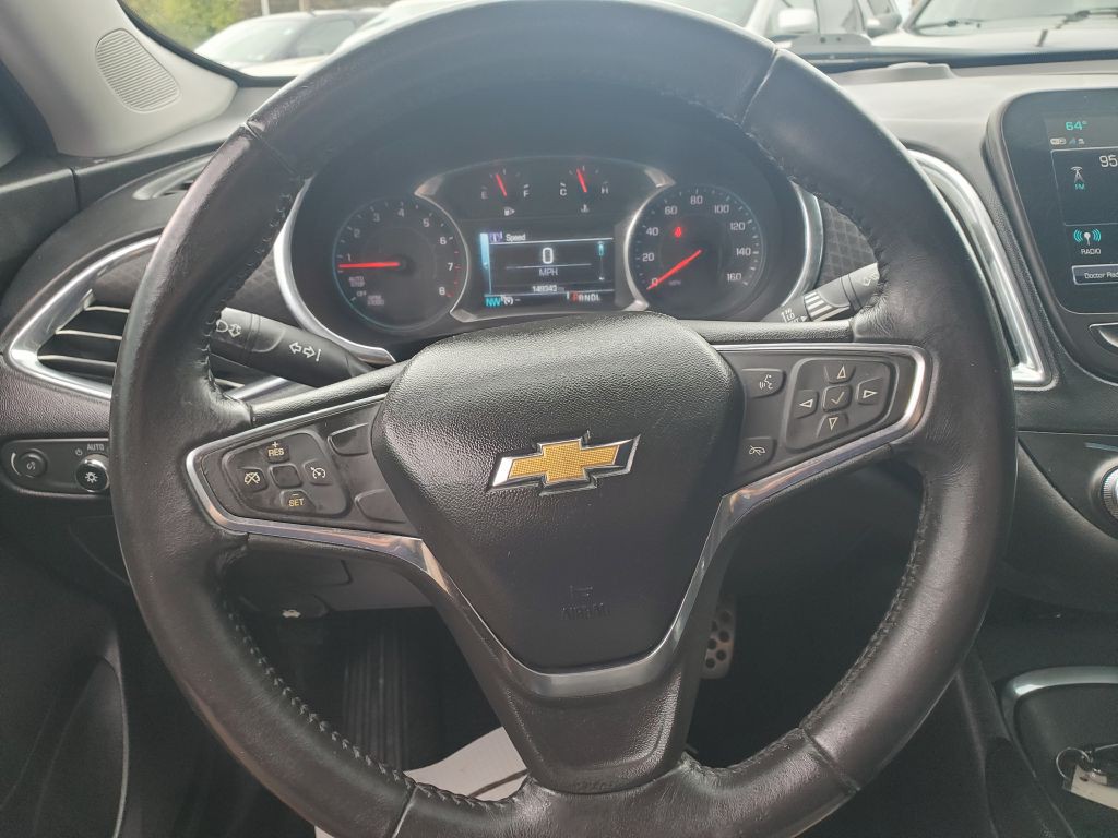 2017 Chevrolet Malibu Image 13