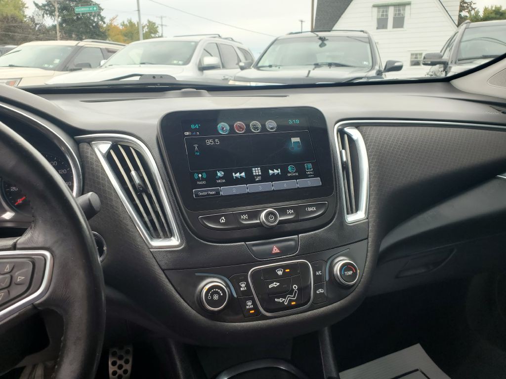 2017 Chevrolet Malibu Image 14