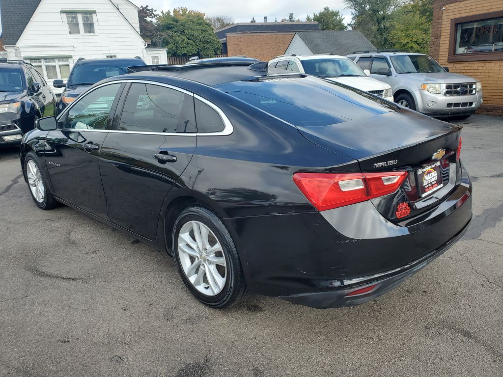 2018 Chevrolet Malibu Image 3