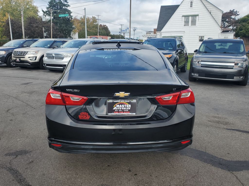 2018 Chevrolet Malibu Image 4