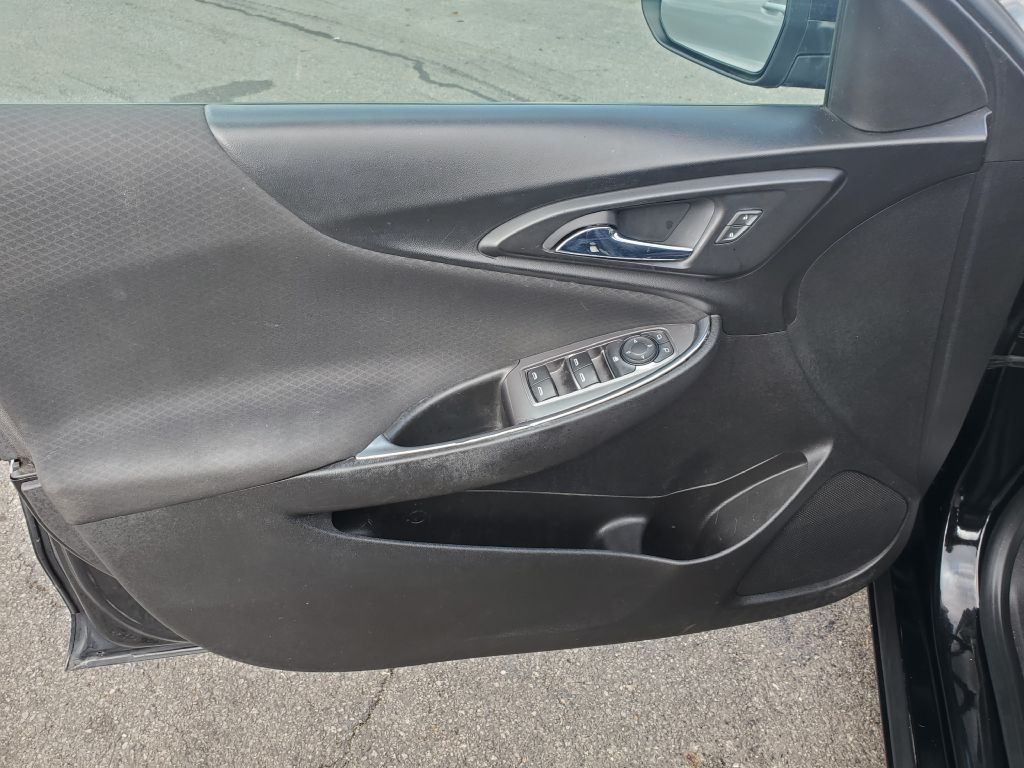 2018 Chevrolet Malibu Image 9