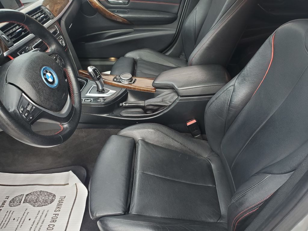 2015 BMW 3 Series Image 10