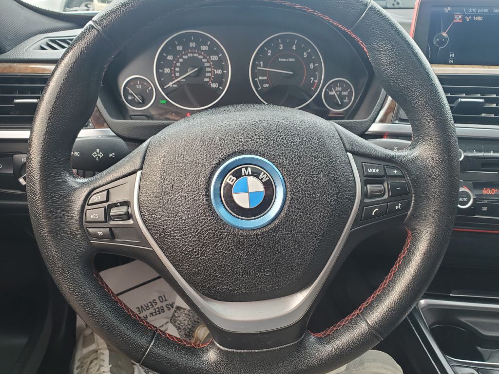 2015 BMW 3 Series Image 12