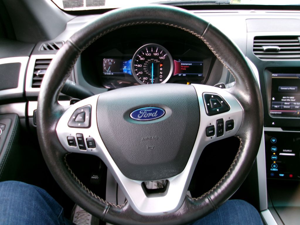 2015 Ford Explorer Image 14
