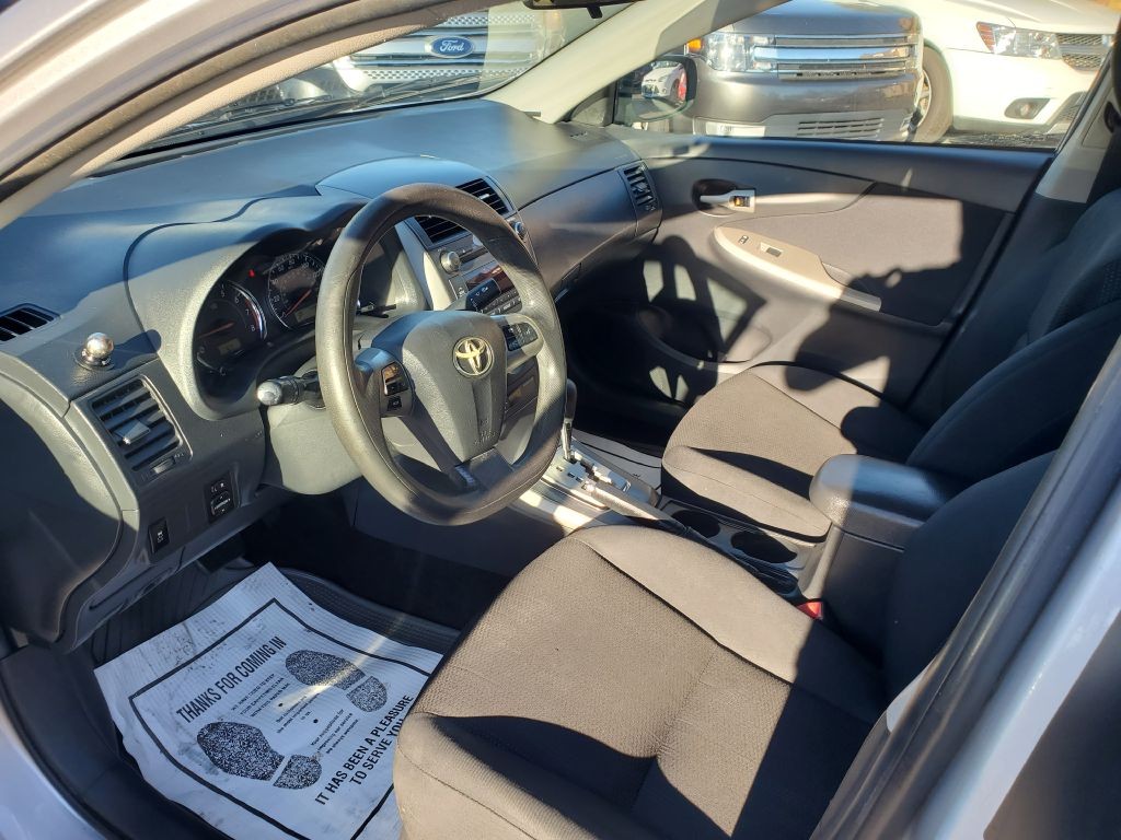 2011 Toyota Corolla Image 10
