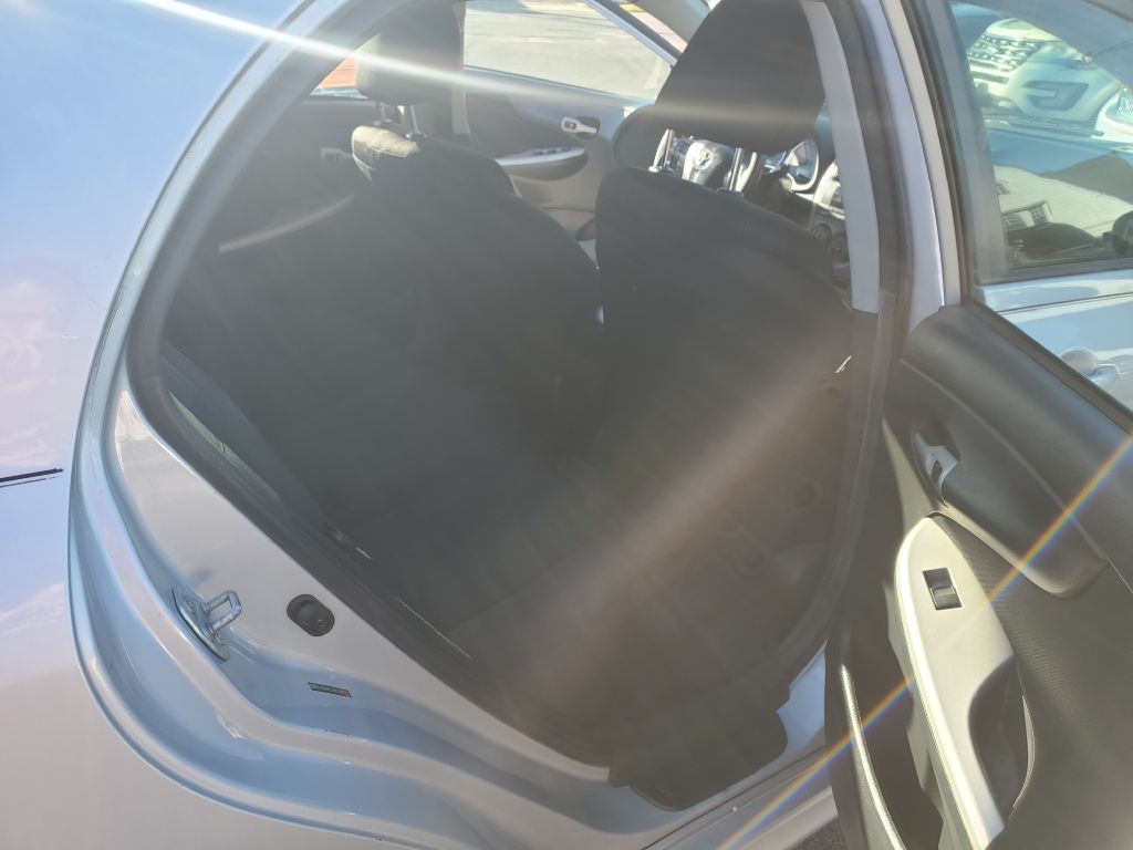 2011 Toyota Corolla Image 12