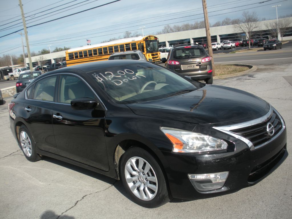 2013 Nissan Altima Image 2