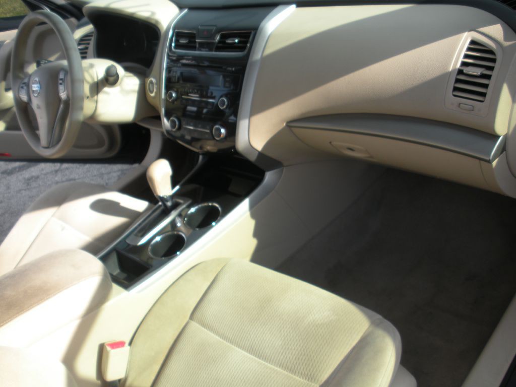 2013 Nissan Altima Image 3