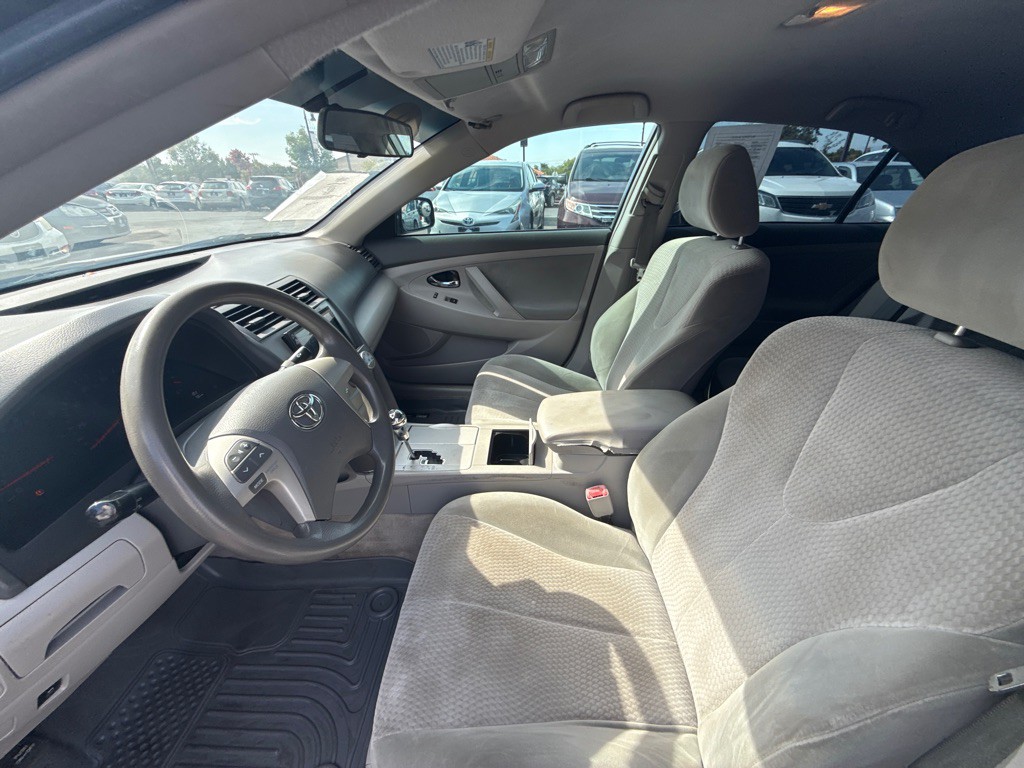 2011 Toyota Camry Image 26