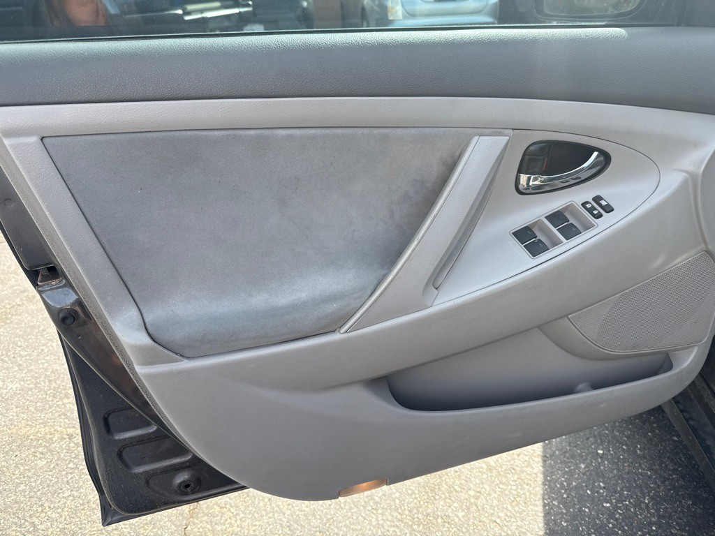 2011 Toyota Camry Image 28