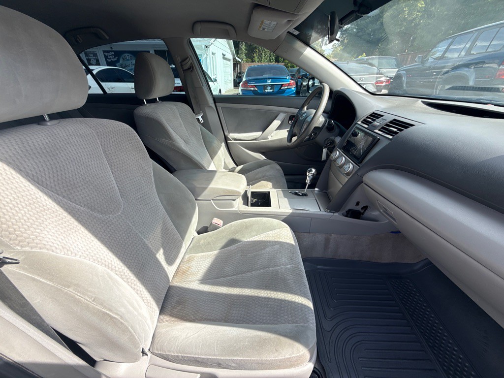 2011 Toyota Camry Image 34