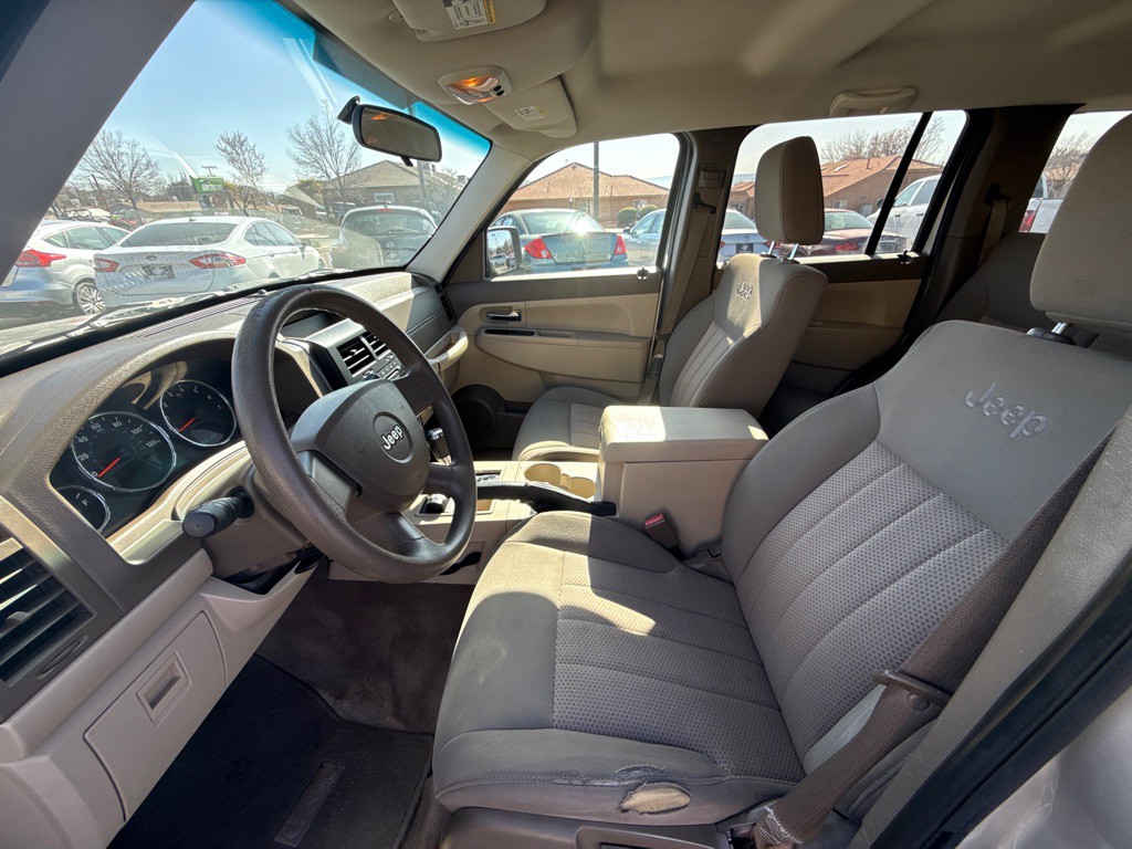 2009 Jeep Liberty Image 7