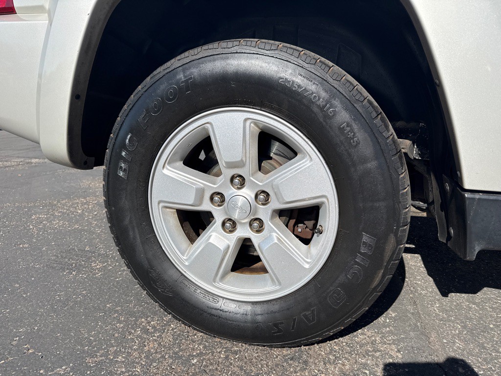 2009 Jeep Liberty Image 18