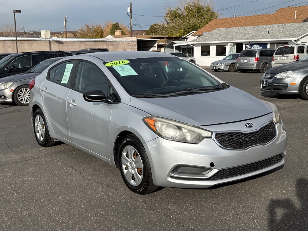 2016 Kia Forte Image 1