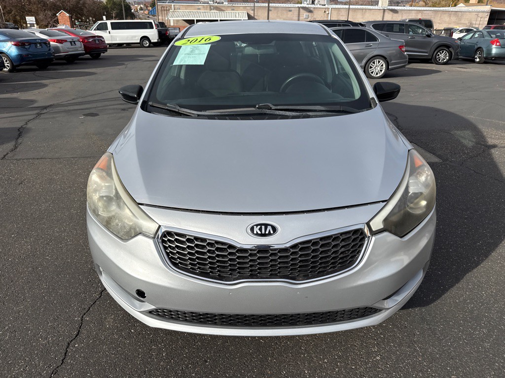 2016 Kia Forte Image 2