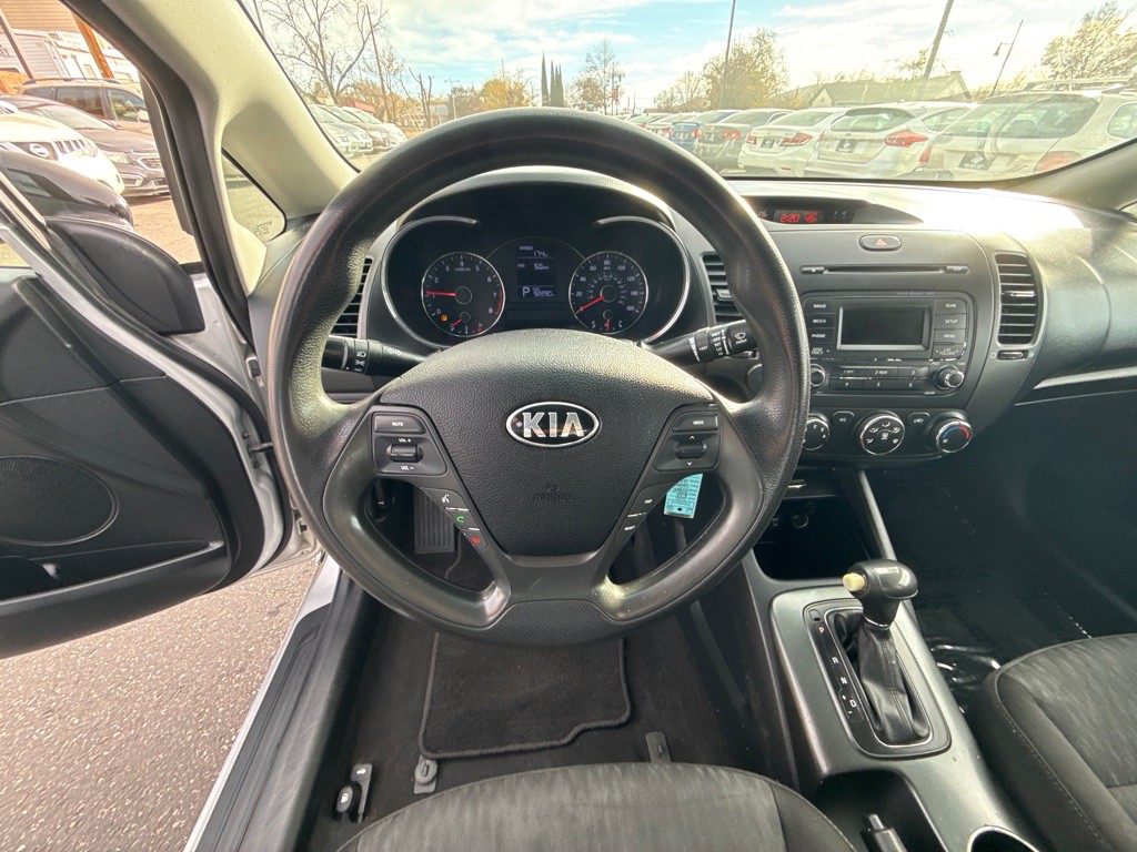 2016 Kia Forte Image 9