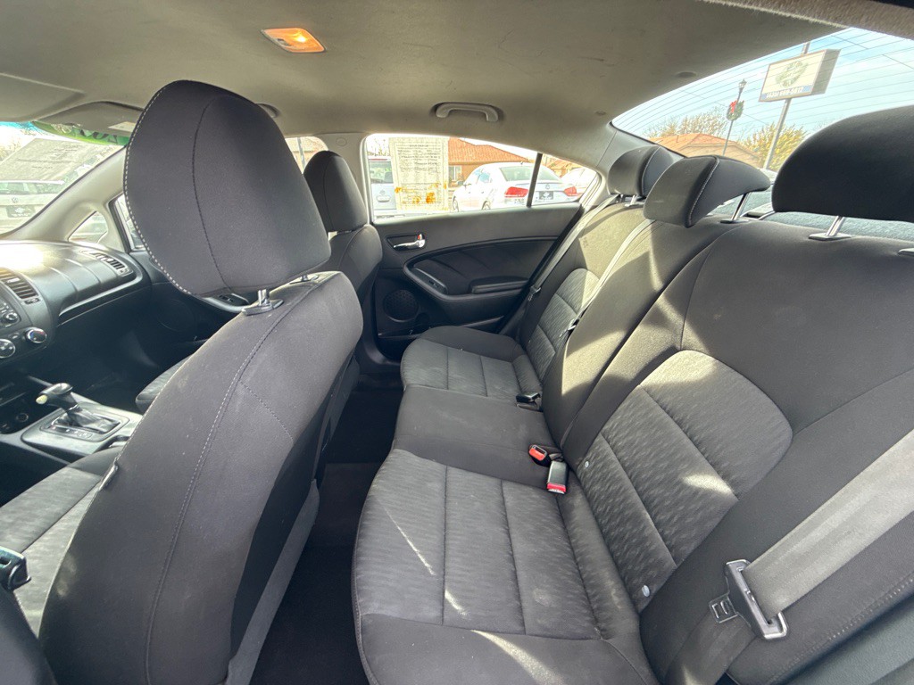 2016 Kia Forte Image 10