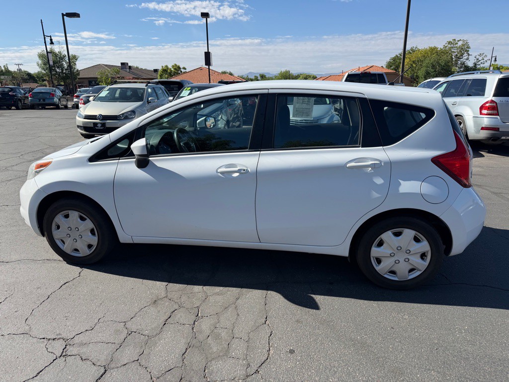2015 Nissan Versa Image 6