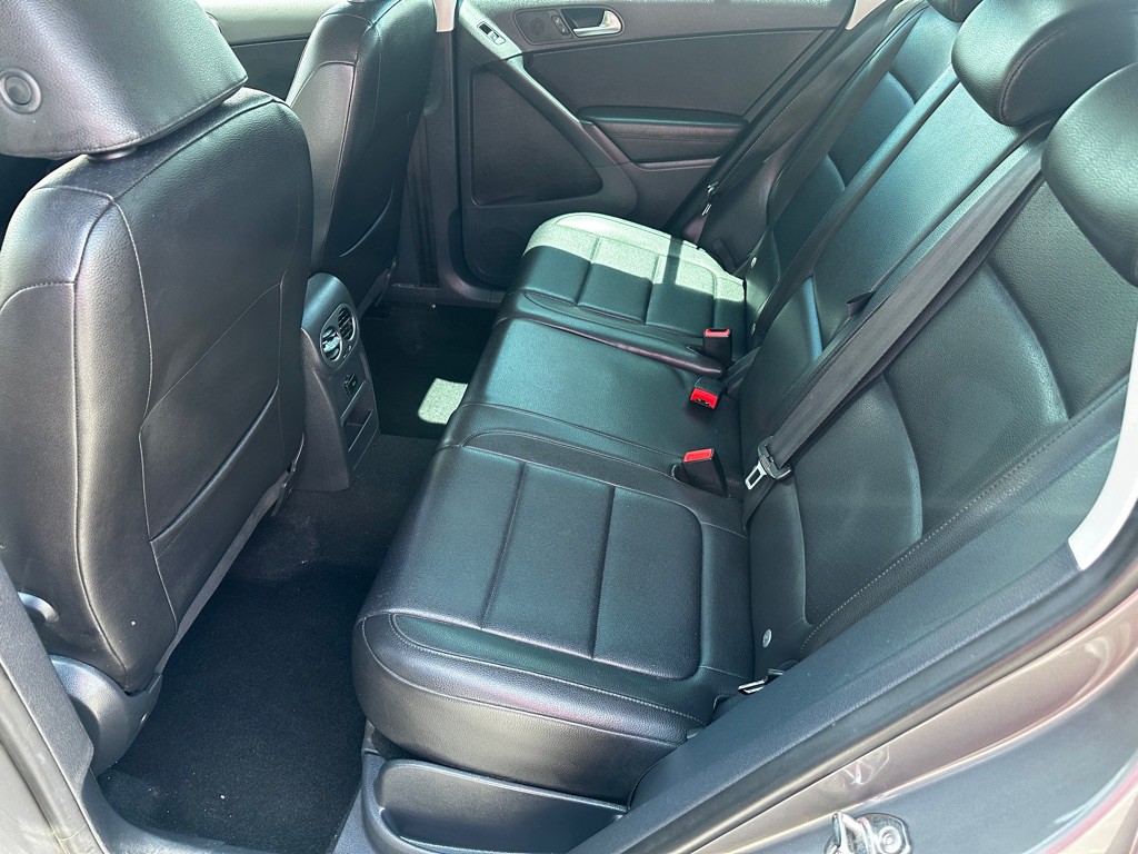 2011 Volkswagen Tiguan Image 8