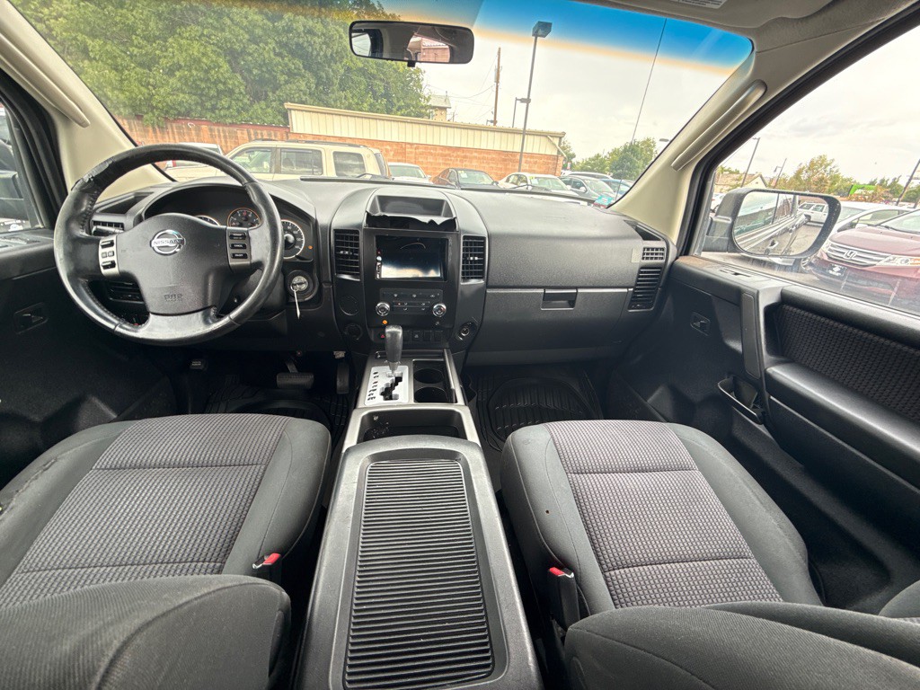2008 Nissan Titan Image 12