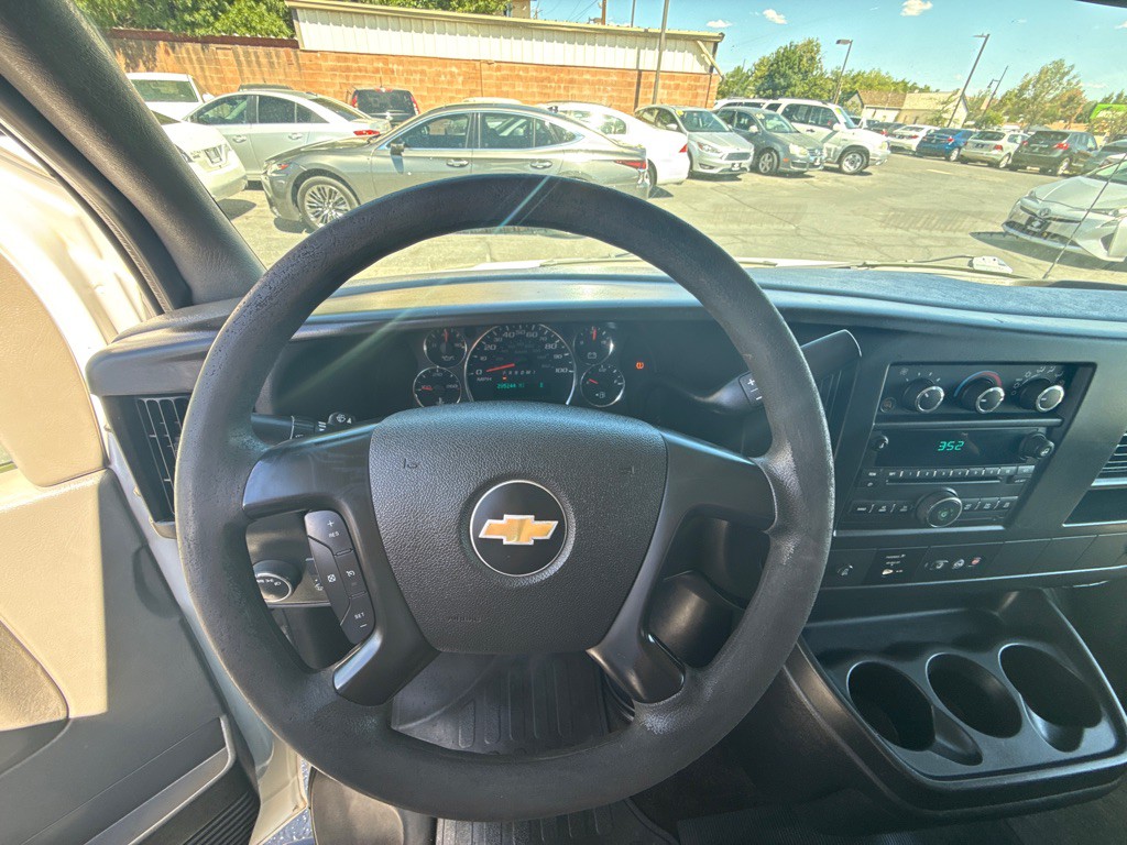 2014 Chevrolet Express Image 7