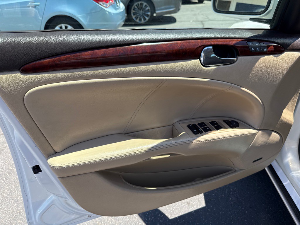 2007 Buick Lucerne Image 8