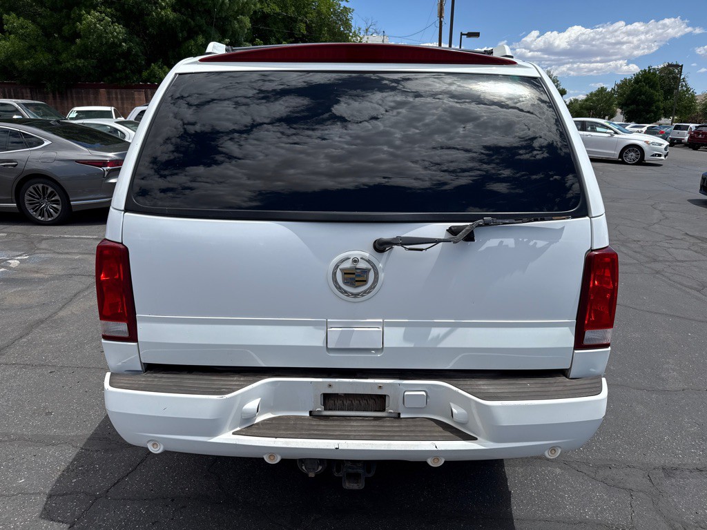 2002 Cadillac Escalade Image 5