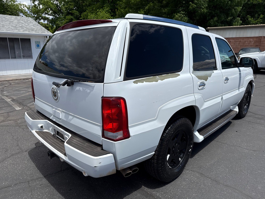 2002 Cadillac Escalade Image 6