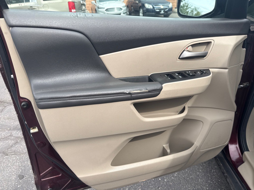 2011 Honda Odyssey Image 8