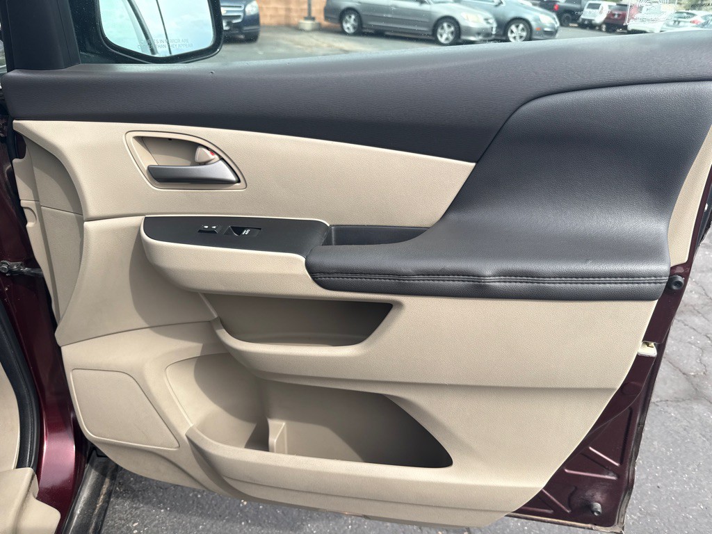 2011 Honda Odyssey Image 14