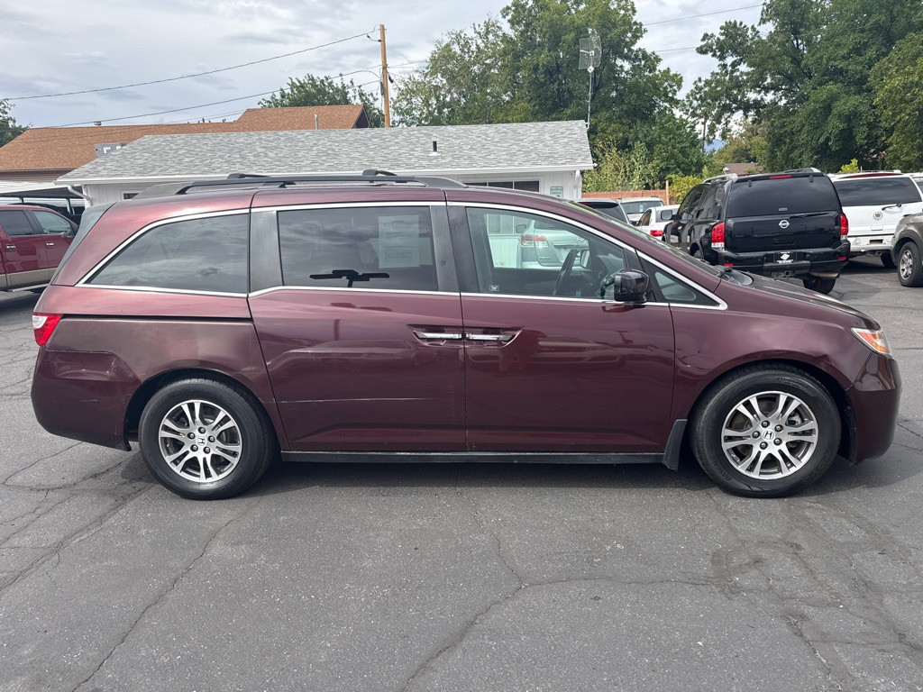 2011 Honda Odyssey Image 18