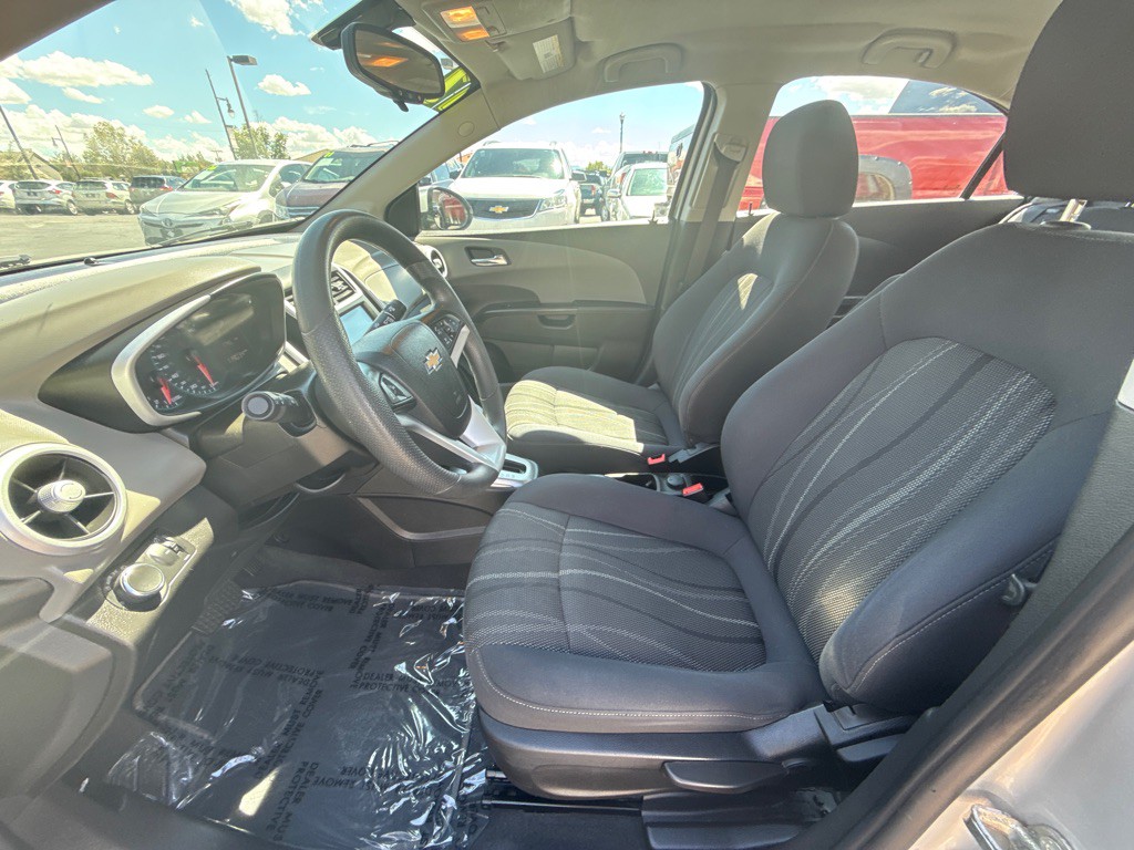 2017 Chevrolet Sonic Image 7