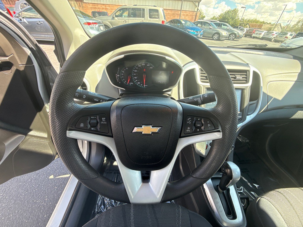 2017 Chevrolet Sonic Image 9