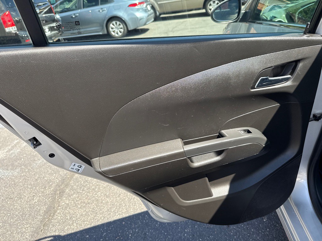 2017 Chevrolet Sonic Image 11