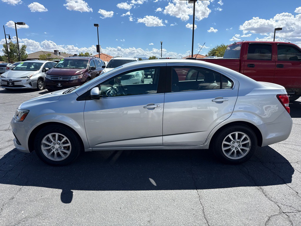 2017 Chevrolet Sonic Image 18