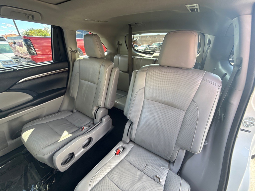 2014 Toyota Highlander Image 13