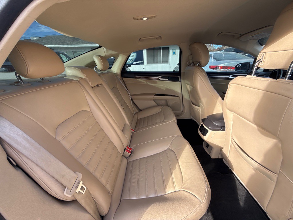 2013 Ford Fusion Image 13