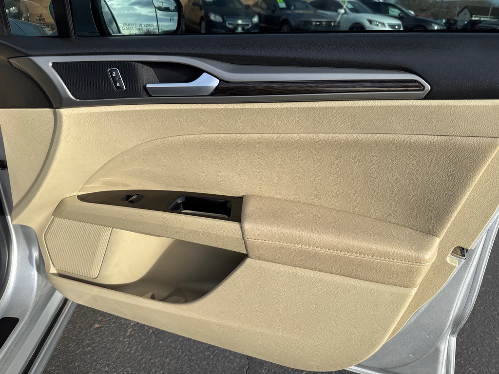 2013 Ford Fusion Image 16