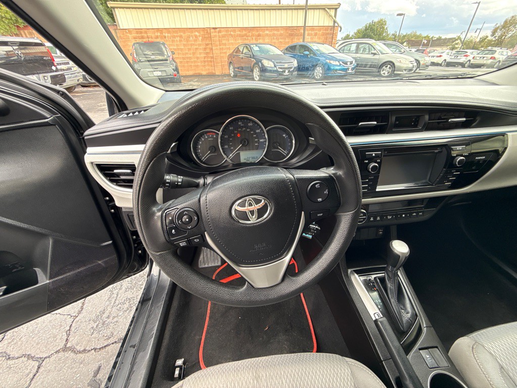 2016 Toyota Corolla Image 9