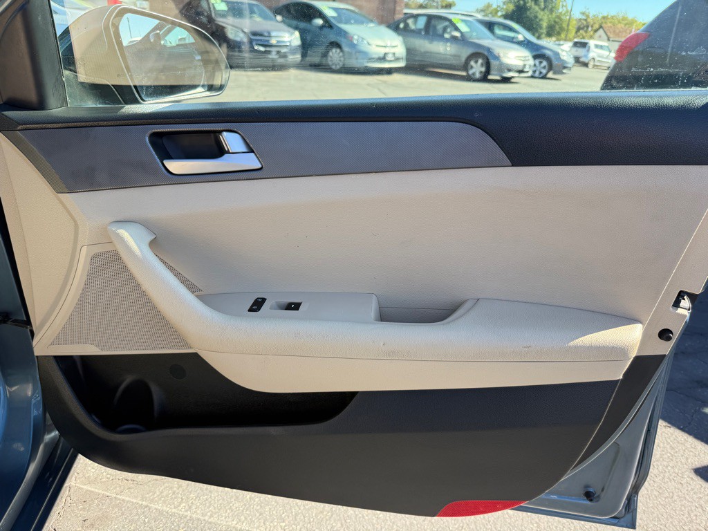 2016 Hyundai Sonata Image 17