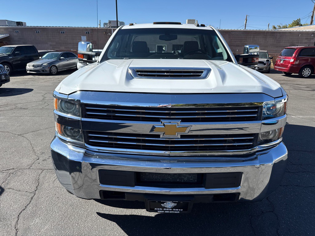 2017 Chevrolet Silverado 1500 Image 2