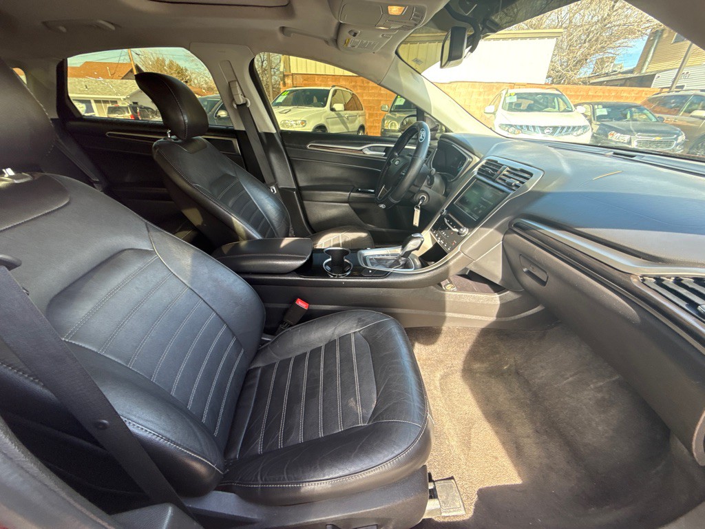 2014 Ford Fusion Image 16