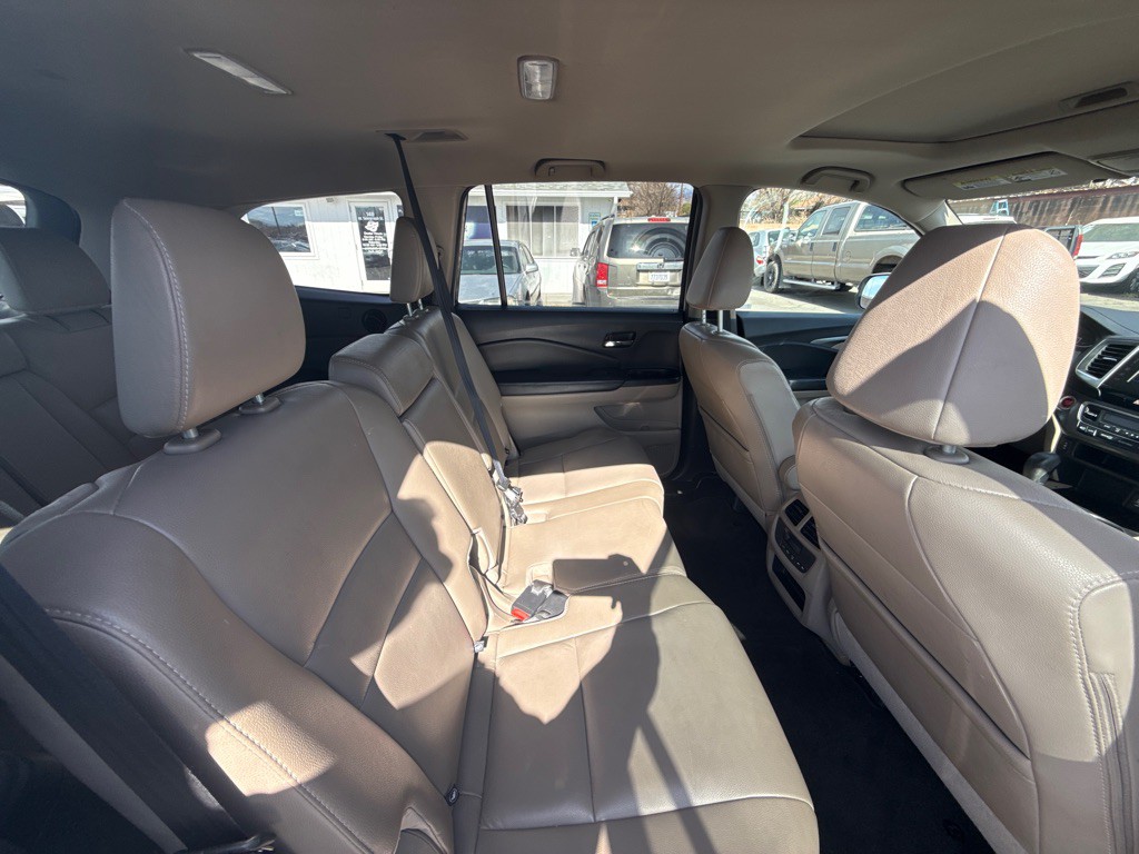 2016 Honda Pilot Image 14
