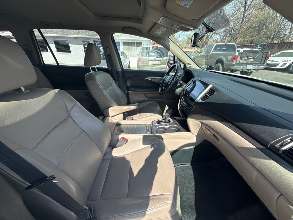 2016 Honda Pilot Image 16