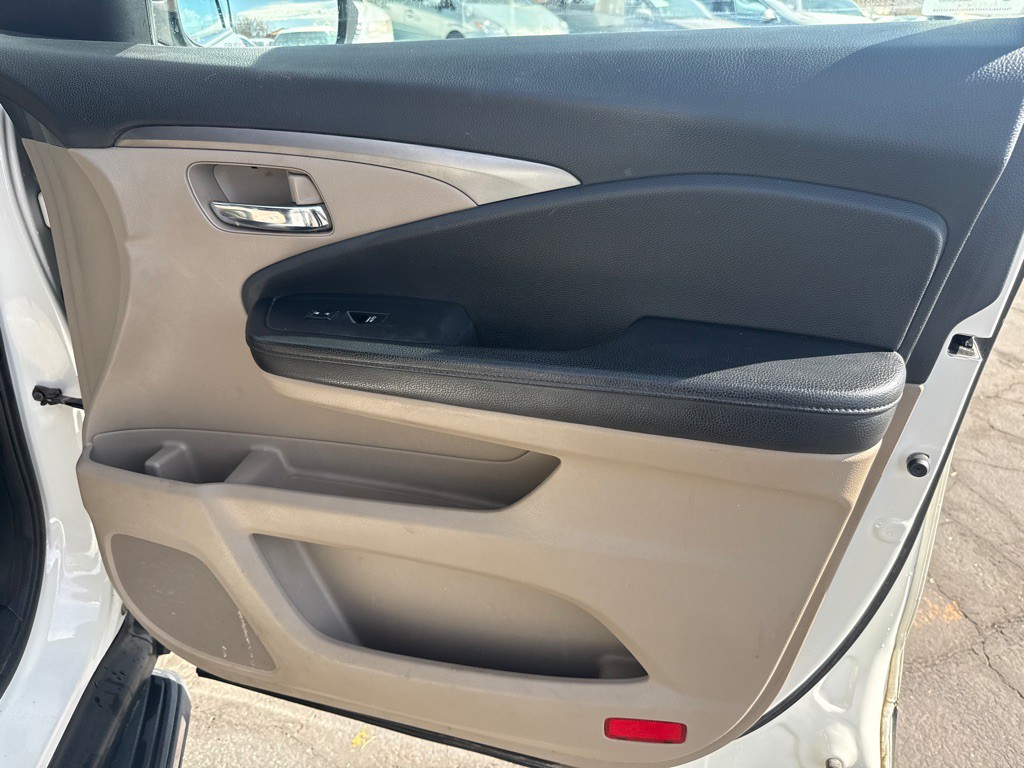 2016 Honda Pilot Image 17