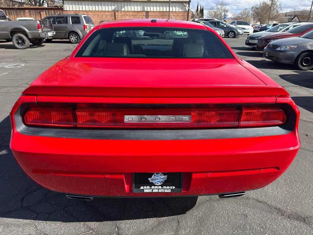 2014 Dodge Challenger Image 5