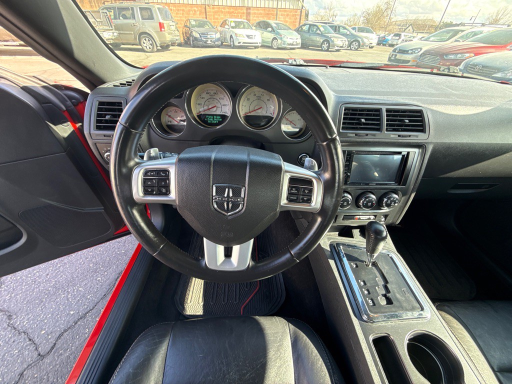 2014 Dodge Challenger Image 8