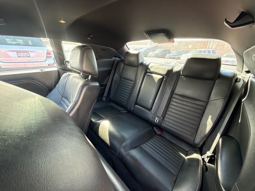 2014 Dodge Challenger Image 10