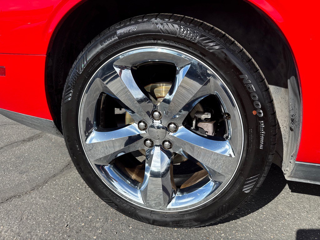 2014 Dodge Challenger Image 13