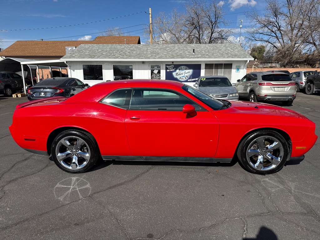 2014 Dodge Challenger Image 15
